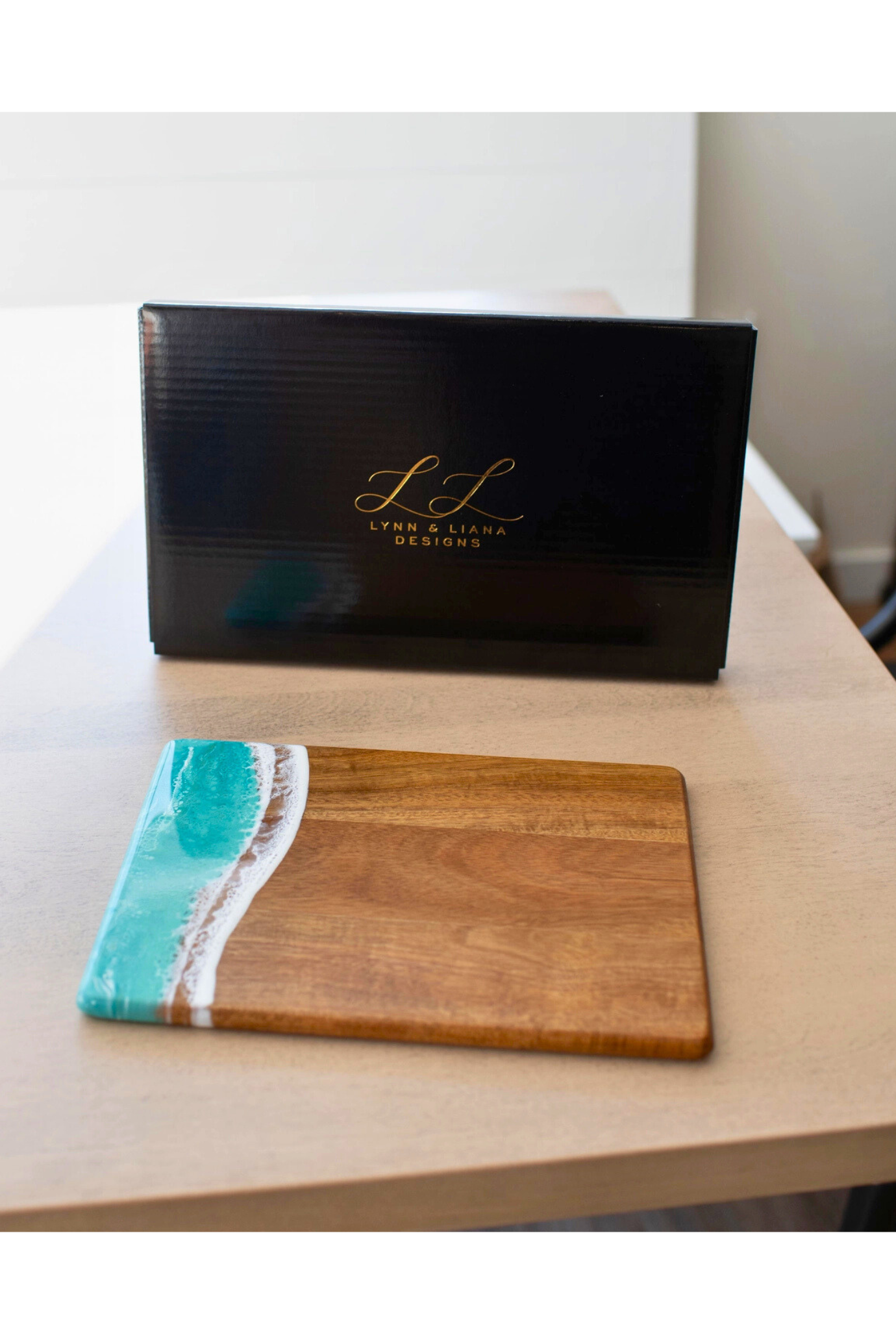 Caribbean Blue Resin Coated Rectangle Charcuterie Board